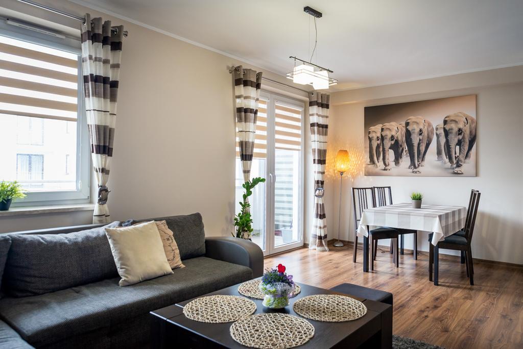 1c Apartment *